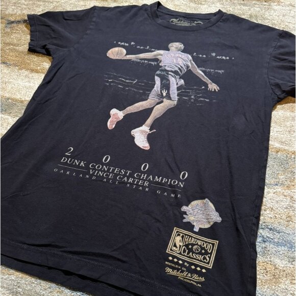Mitchell & Ness Vince Carter 2000 Dunk Contest Champion Tee | Men’s Medium - Picture 2 of 4